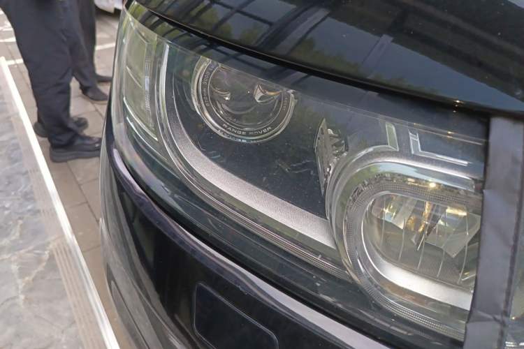 Used Land Rover Range Sport 2015 3.0 SDV6 HSE Right Front Headlight