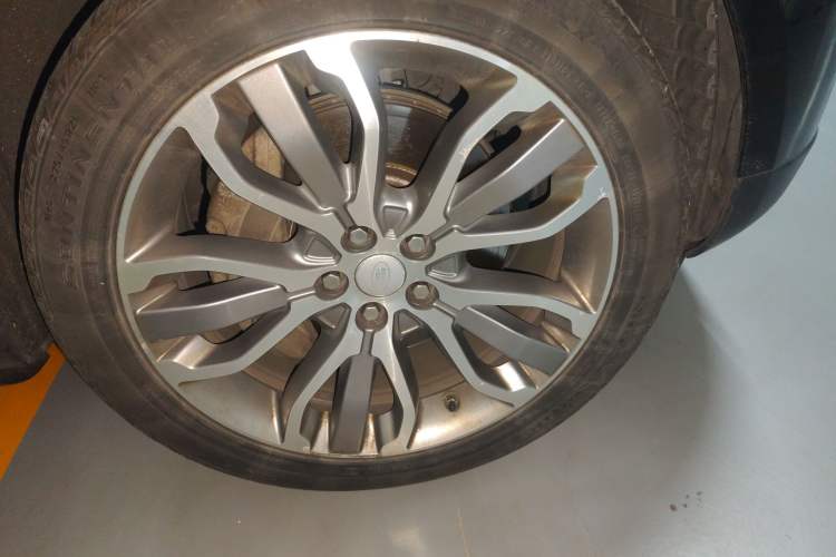 Used Land Rover Range Sport 2015 3.0 SDV6 HSE DYNAMIC Right Front Wheel Hub