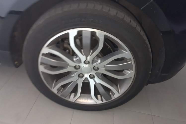 Used Land Rover Range Sport 2015 3.0 SC V6 HSE DYNAMIC Right Front Wheel Hub