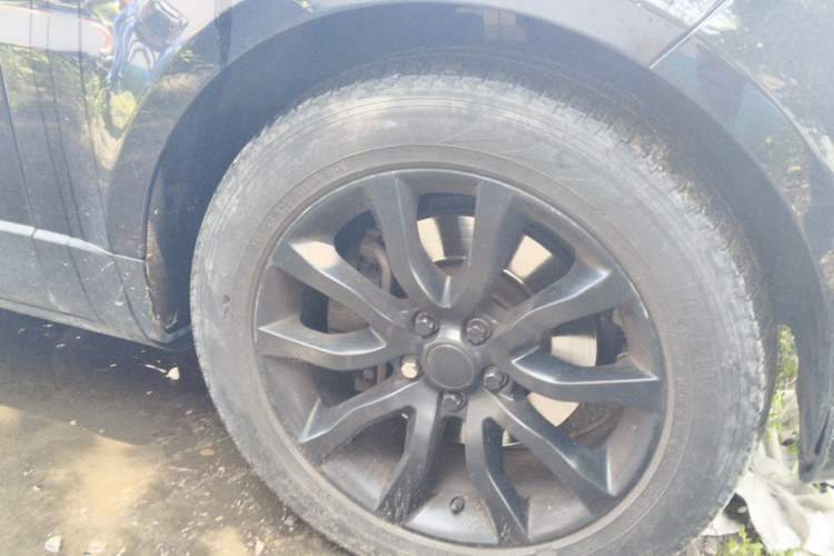 Used Land Rover Range Sport 2015 3.0 SC V6 HSE Right Front Wheel Hub