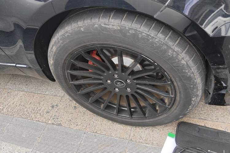 Used Land Rover Range Sport 2015 3.0 SC V6 HSE DYNAMIC Right Front Wheel Hub