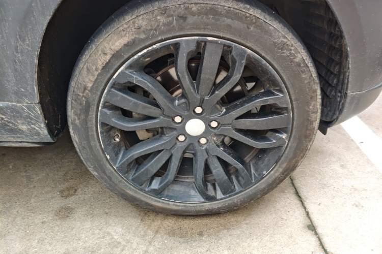 Used Land Rover Range Sport 2015 3.0 SC V6 HSE DYNAMIC Right Front Wheel Hub