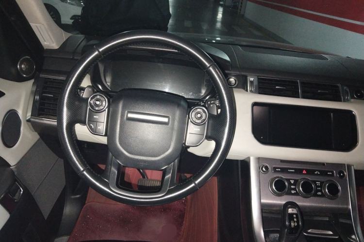 Used Land Rover Range Sport 2015 3.0 V6 HSE Gasoline – Middle East Version Steering Wheel
