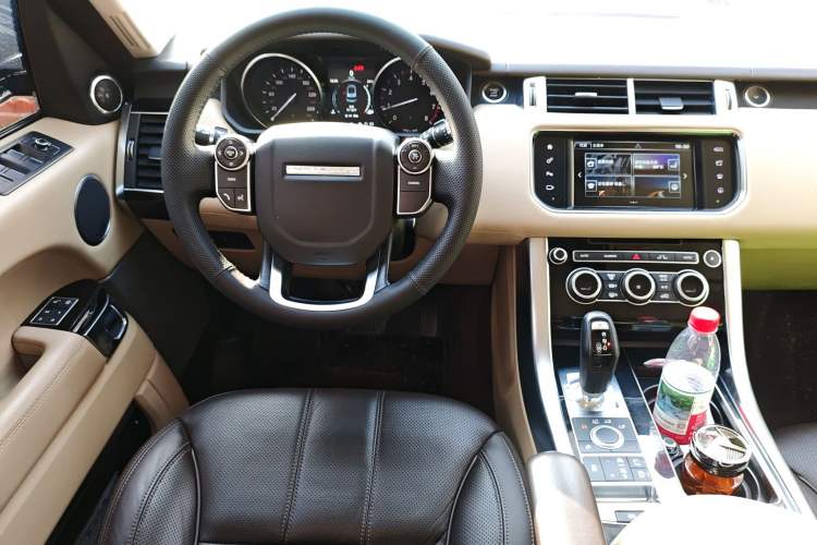 Used Land Rover Range Sport 2015 3.0 SC V6 HSE Steering Wheel