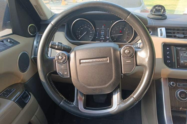 Used Land Rover Range Sport 2015 3.0 SC V6 HSE Steering Wheel