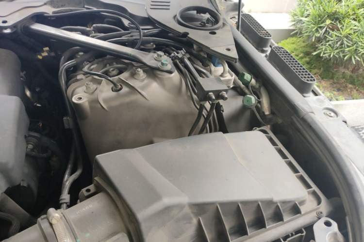Used Land Rover Range Sport  Engine Bay Left