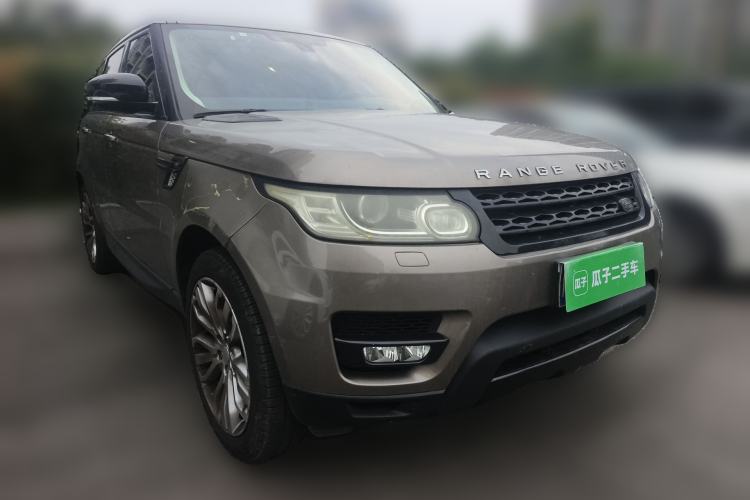 Used Land Rover Range Sport 2015 3.0 SC V6 HSE Front Right 45 Deg