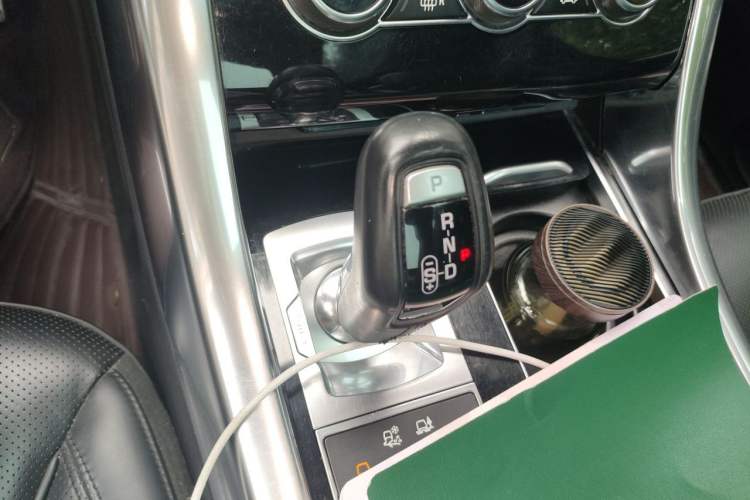 Used Land Rover Range Sport  Gear Lever