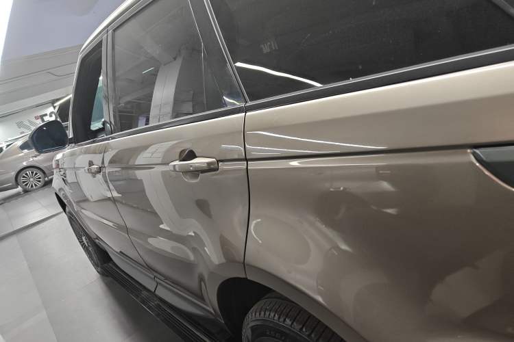 Used Land Rover Range Sport 2015 3.0 SC V6 HSE Left Side