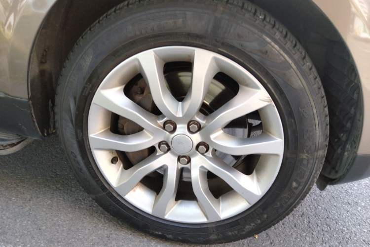 Used Land Rover Range Sport 2015 3.0 SDV6 HSE Right Front Wheel Hub