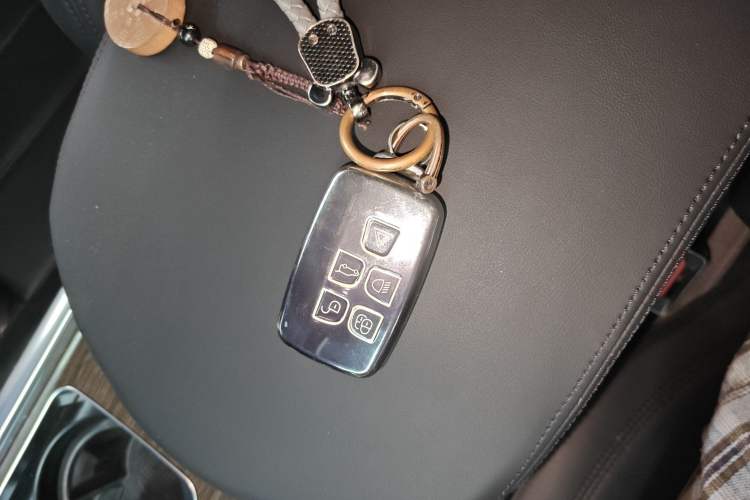 Used Land Rover Range Sport 2015 3.0 SC V6 HSE Vehicle Key
