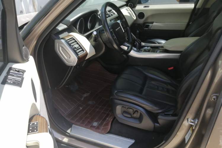 Used Land Rover Range Sport 2015 3.0 SC V6 HSE Driver Seat