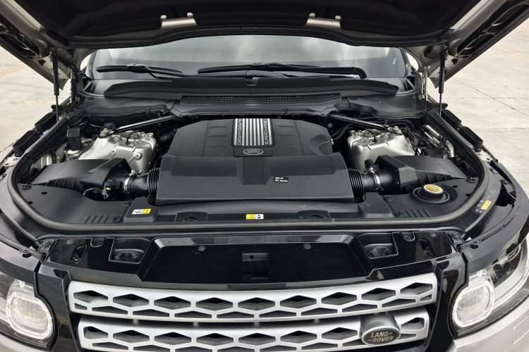 Used Land Rover Range Sport 2015 3.0 V6 HSE Gasoline U.S. Specification Engine Bay