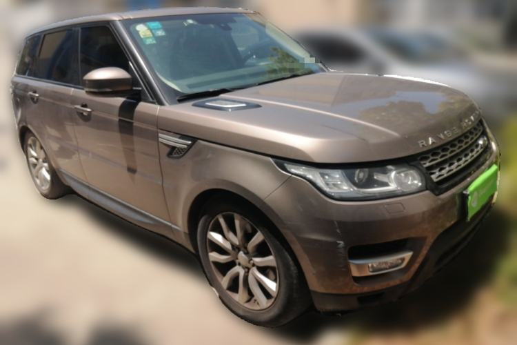 Used Land Rover Range Sport 2015 3.0 SC V6 HSE Front Right 45 Deg