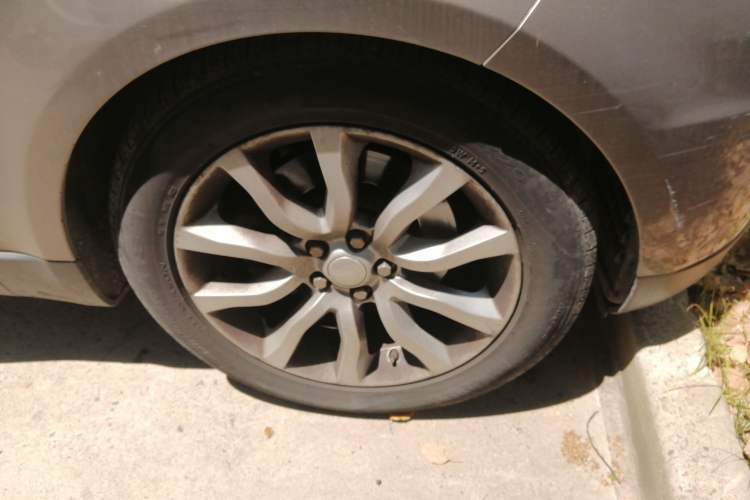 Used Land Rover Range Sport 2015 3.0 SC V6 HSE Right Front Wheel Hub