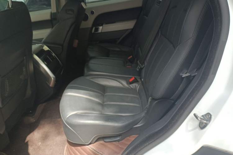 Used Land Rover Range Sport 2015 3.0 SC V6 HSE DYNAMIC Left Rear Seat
