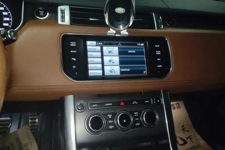 Used Land Rover Range Sport 2015 3.0 SC V6 HSE DYNAMIC Audio And AC Panel