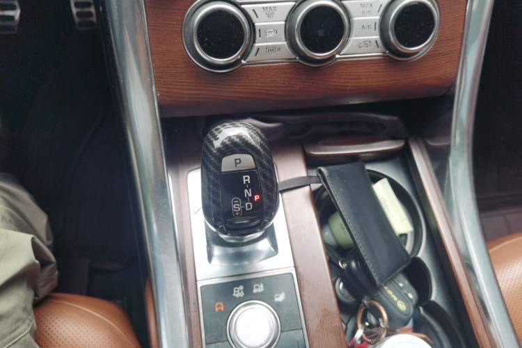Used Land Rover Range Sport 2015 3.0 SC V6 HSE DYNAMIC Gear Lever