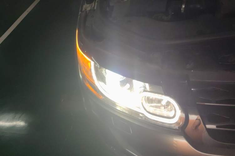 Used Land Rover Range Sport 2015 3.0 SC V6 HSE DYNAMIC Right Front Headlight