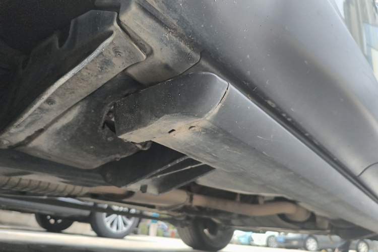 Used Land Rover Range Sport  Chassis Rear Right