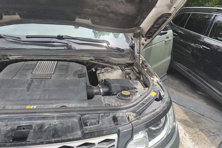 Used Land Rover Range Sport  Engine Bay Left