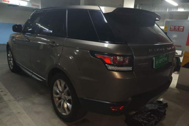 Used Land Rover Range Sport 2015 3.0 SC V6 HSE Rear Left 45 Deg