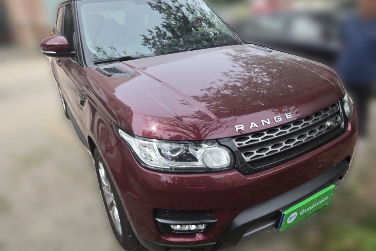 Used Land Rover Range Sport  Front Right 45 Deg