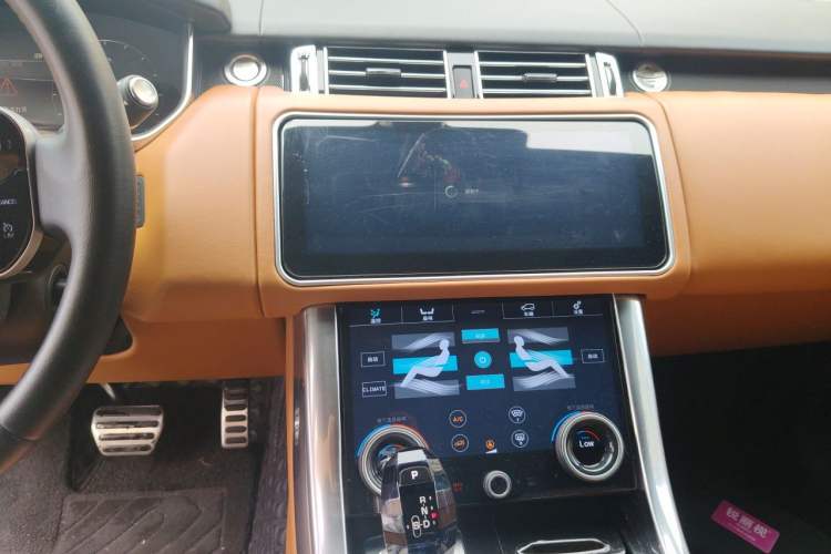 Used Land Rover Range Sport 2015 3.0 SC V6 HSE DYNAMIC Audio And AC Panel