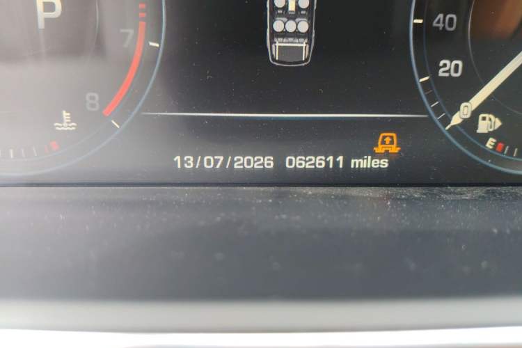 Used Land Rover Range Sport 2015 3.0 SC V6 HSE DYNAMIC Odometer Close Up