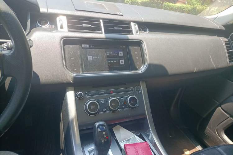 Used Land Rover Range Sport  Audio And AC Panel