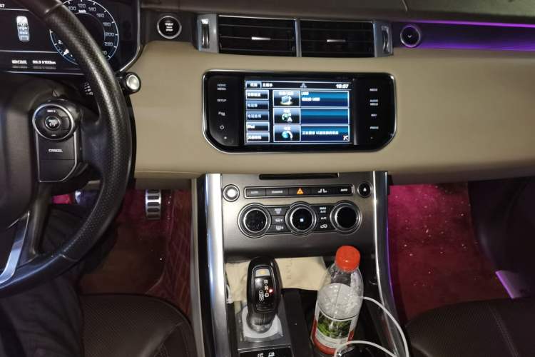 Used Land Rover Range Sport 2015 3.0 SC V6 HSE DYNAMIC Audio And AC Panel