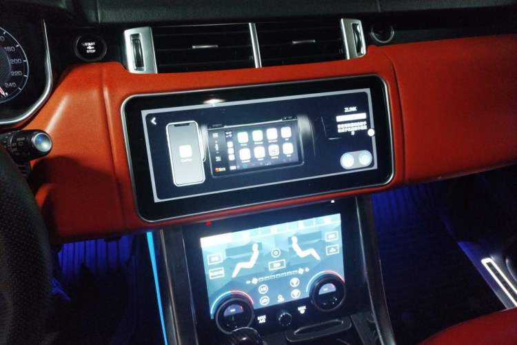 Used Land Rover Range Sport 2015 3.0 SDV6 HSE DYNAMIC Audio And AC Panel