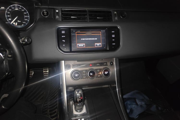 Used Land Rover Range Sport 2015 3.0 SDV6 HSE DYNAMIC Audio And AC Panel