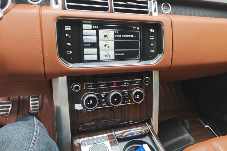 Used Land Rover Range Sport  Audio And AC Panel