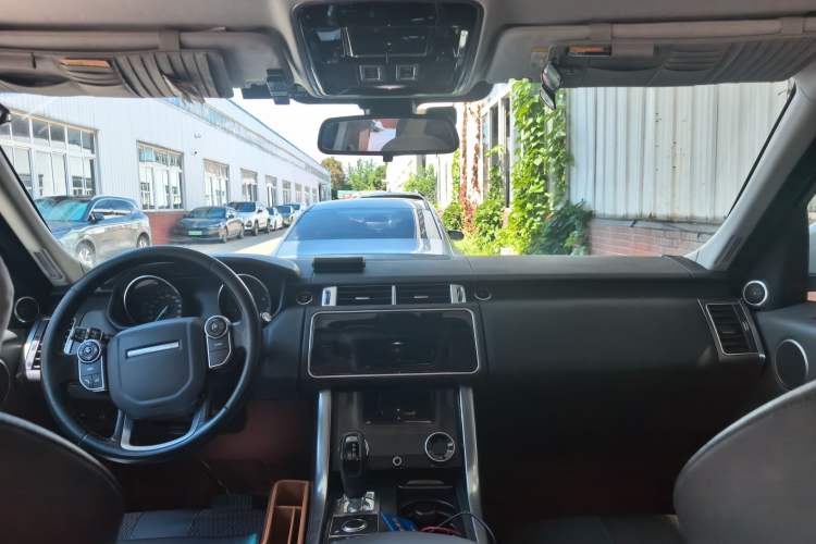 Used Land Rover Range Sport  Center Console