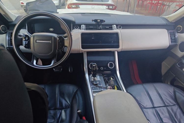 Used Land Rover Range Sport 2015 3.0 SDV6 HSE Center Console