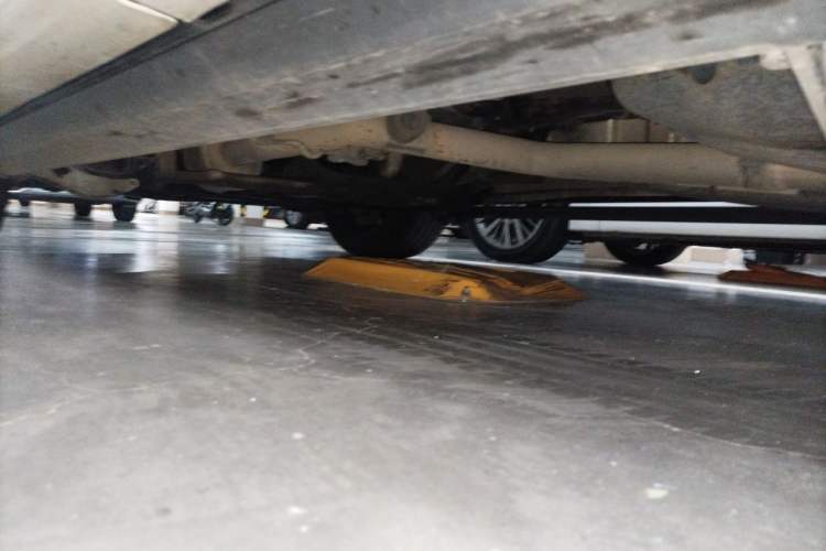 Used Land Rover Range Sport 2015 3.0 SDV6 HSE DYNAMIC Chassis Rear Left