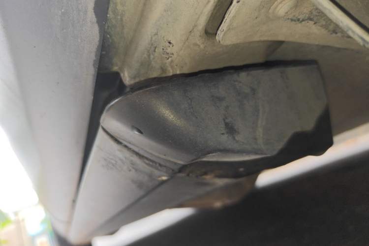 Used Land Rover Range Sport  Chassis Rear Left