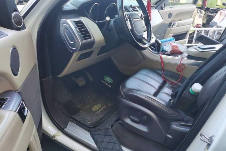Used Land Rover Range Sport 2015 3.0 SC V6 HSE Driver Seat