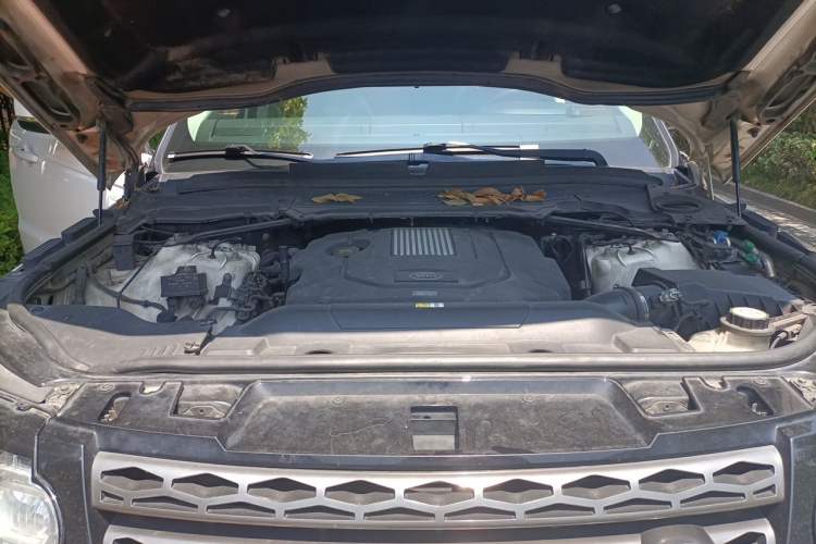 Used Land Rover Range Sport  Engine Bay