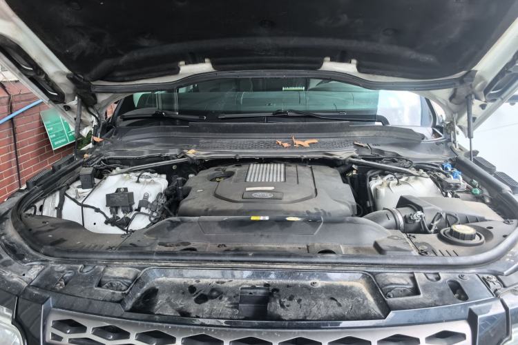 Used Land Rover Range Sport  Engine Bay