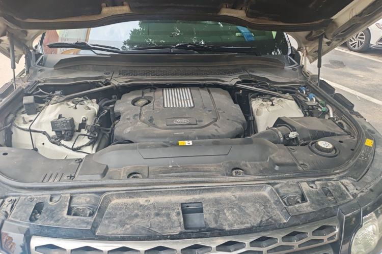 Used Land Rover Range Sport  Engine Bay