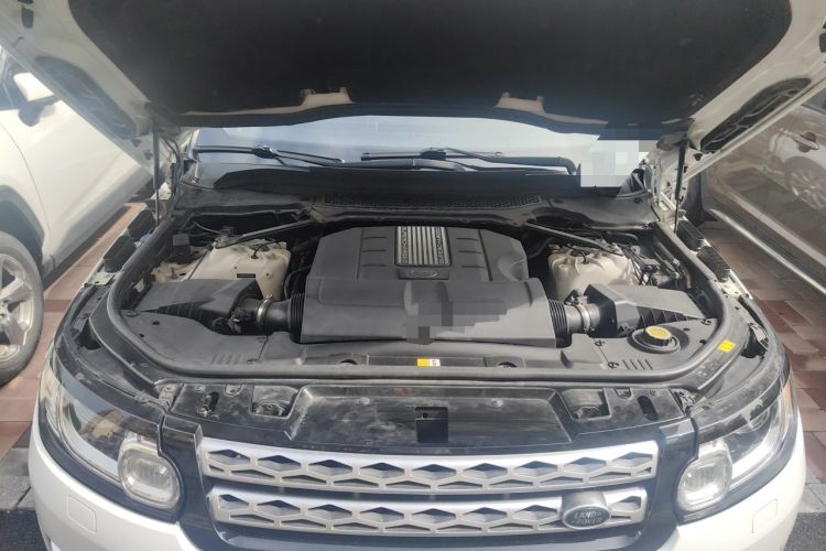 Used Land Rover Range Sport  Engine Bay