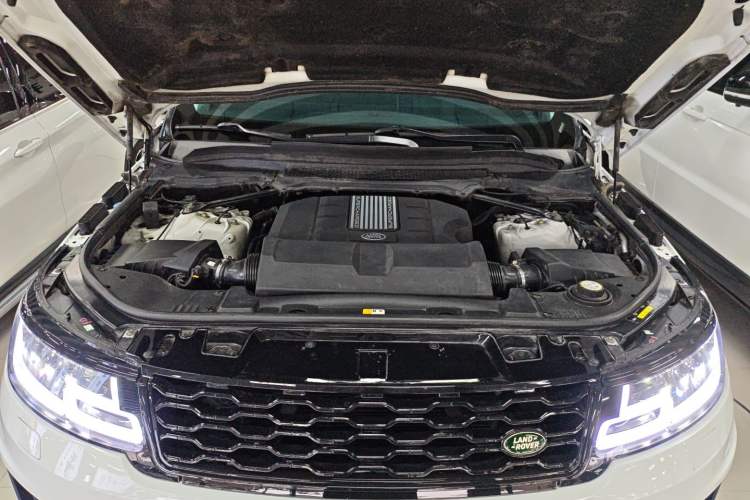Used Land Rover Range Sport 2015 3.0 SC V6 HSE DYNAMIC Engine Bay