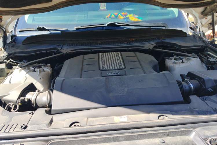 Used Land Rover Range Sport 2015 3.0 SC V6 HSE DYNAMIC Engine Bay