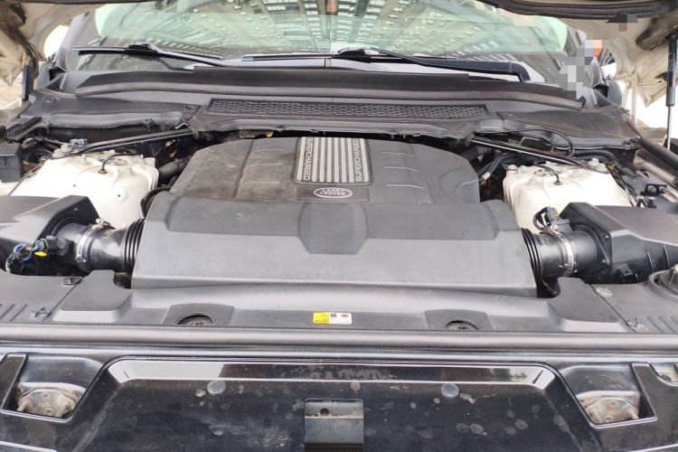 Used Land Rover Range Sport 2015 3.0 SC V6 HSE Engine Bay