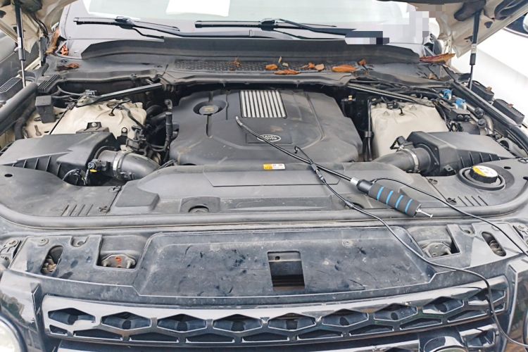 Used Land Rover Range Sport 2015 3.0 SDV6 HSE Engine Bay