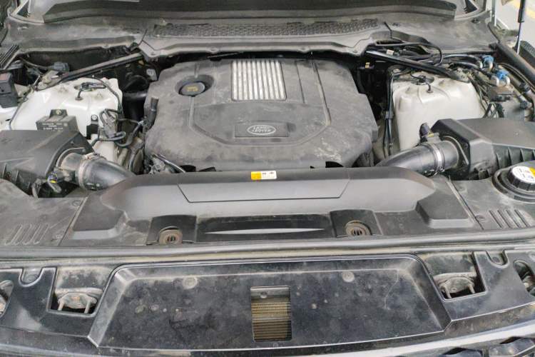 Used Land Rover Range Sport 2015 3.0 SDV6 HSE Engine Bay