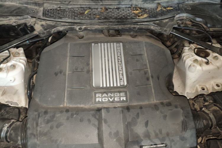 Used Land Rover Range Sport 2015 3.0 SDV6 HSE Engine Bay