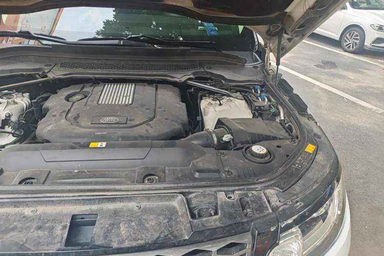 Used Land Rover Range Sport  Engine Bay Left